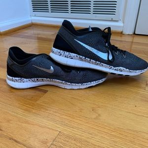FINAL SALE! Women Nike Training Free Run TR MT 5